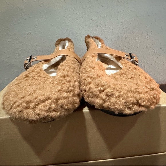 NEW Cider Furry Mary Janes Faux Shearling Buckle Strap Brown Camel - Picture 8 of 10